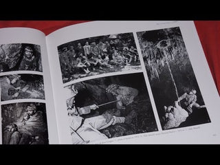 Video laden en afspelen in Gallery-weergave, From the deep : the Petzl Adventure, familiekroniek