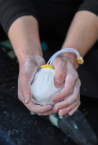 Afbeelding in Gallery-weergave laden, Refillable Chalk Ball (57g), hervulbare pofbal
